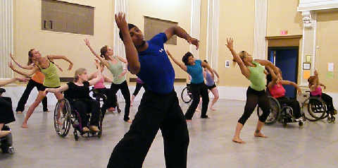 This is why Anyone who Enjoys Creative Movement Should Try Dance Therapy